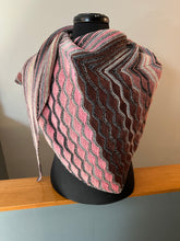 Load image into Gallery viewer, Color Morph Shawl Yarn Kit